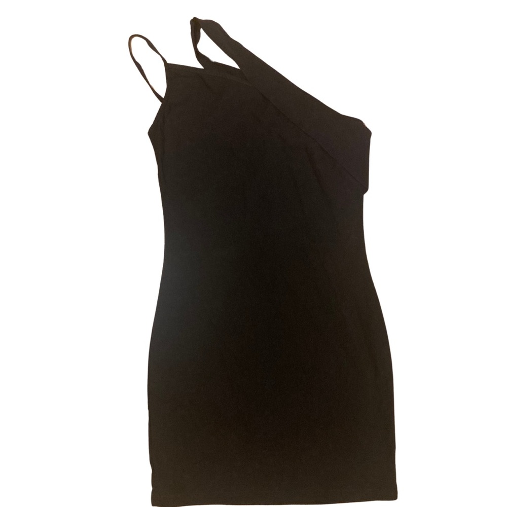Elegant Black One-Shoulder Dress